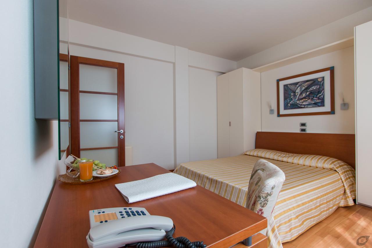 Verdeluna Aparthotel Marina di Pietrasanta Extérieur photo